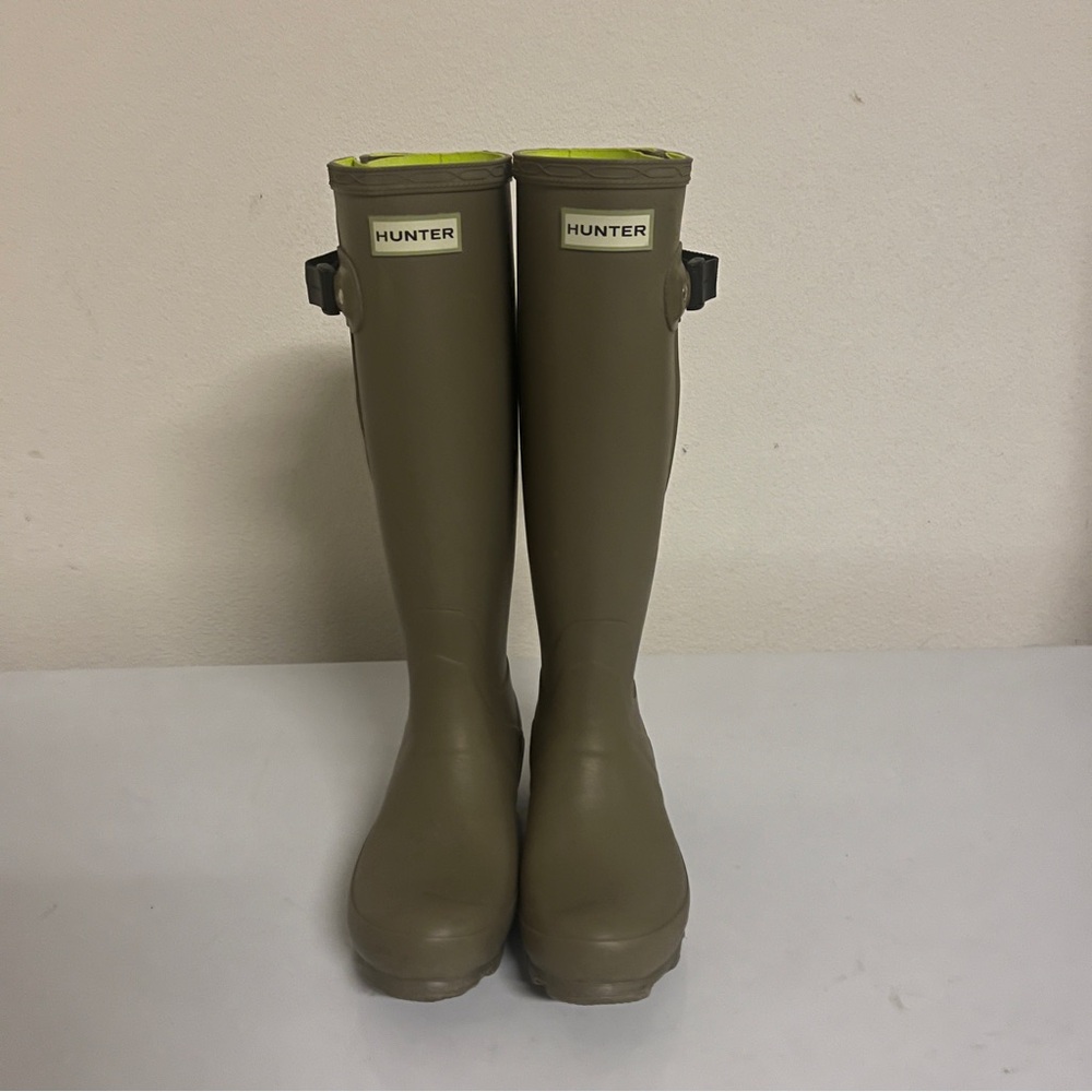 NWOT Hunter Women's Original Tall Rain Boot, Olive Leaf size 6